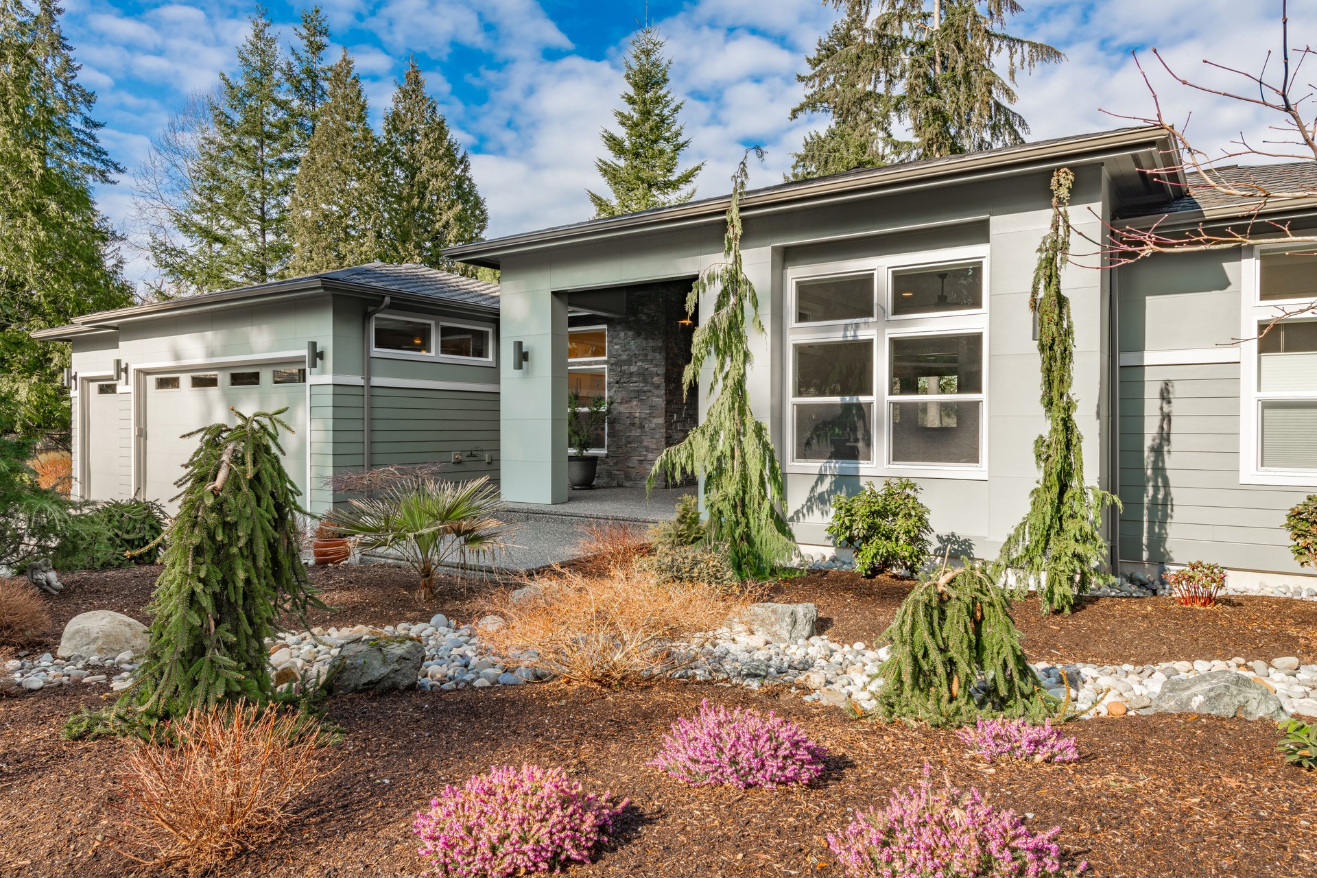 Interior and exterior images of a custom built private residential home on a golf course in the Pacific Northwest